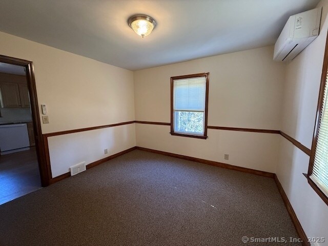 Building Photo - 120 Pansy Rd