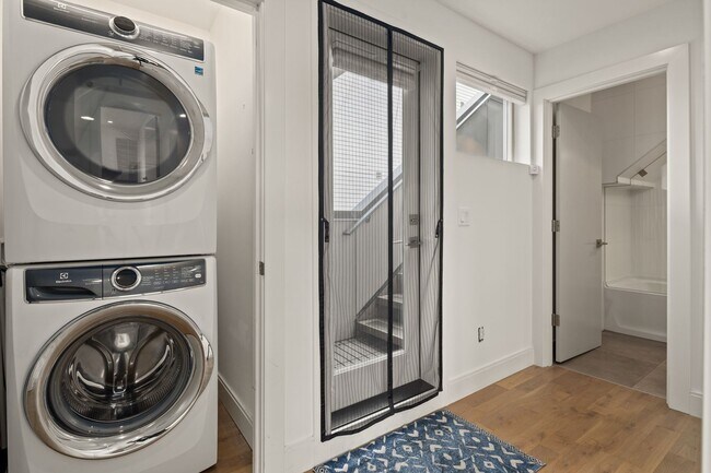 Building Photo - Stunning West Queen Anne Retreat with Iconic Puget Sound Views