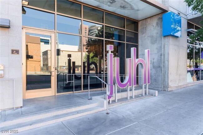 Building Photo - 353 E Bonneville Ave