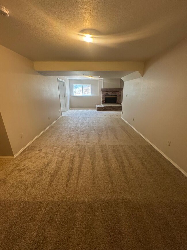 Building Photo - Updated Home in Peregrine