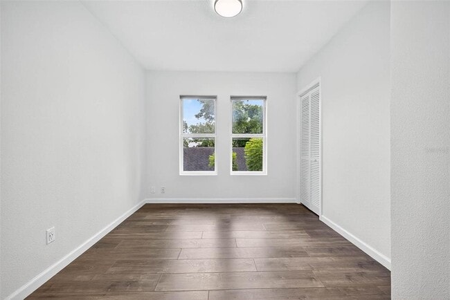 Building Photo - 809 E Baker St