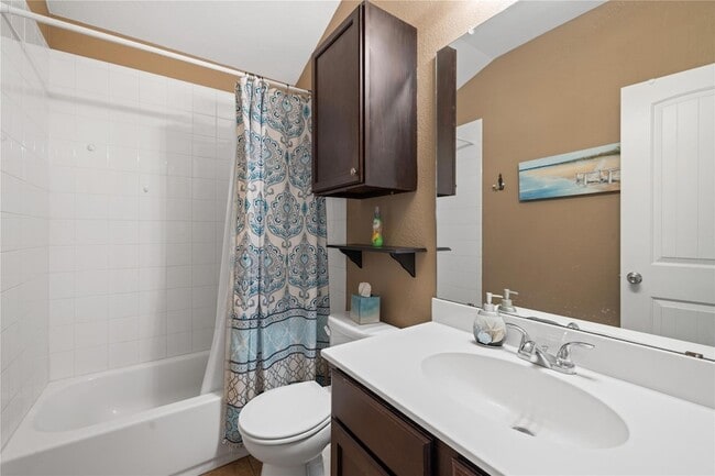 Building Photo - 304 Quarry Ln