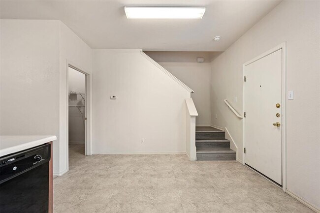 Building Photo - 14412 Lewis Carroll Ln