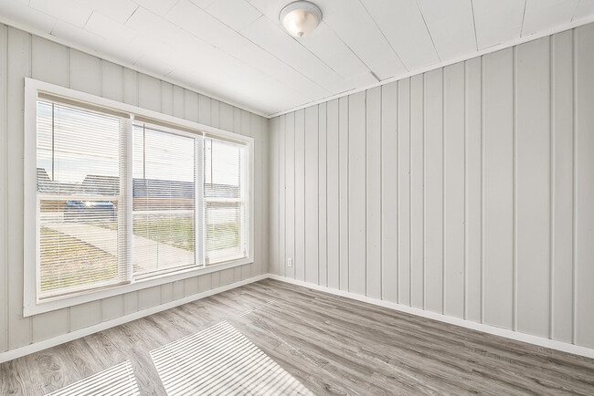 Building Photo - 7200 Whitmore Lake Rd