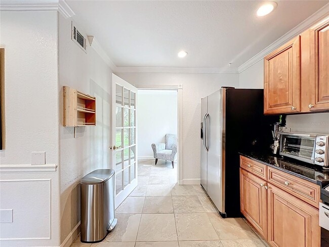Building Photo - Fully Furnished 2BR/2BA Condo in the Heart...