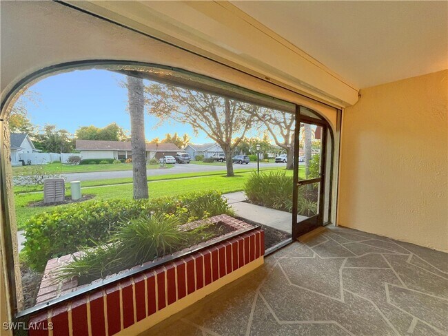 Building Photo - 10740 Regent Cir