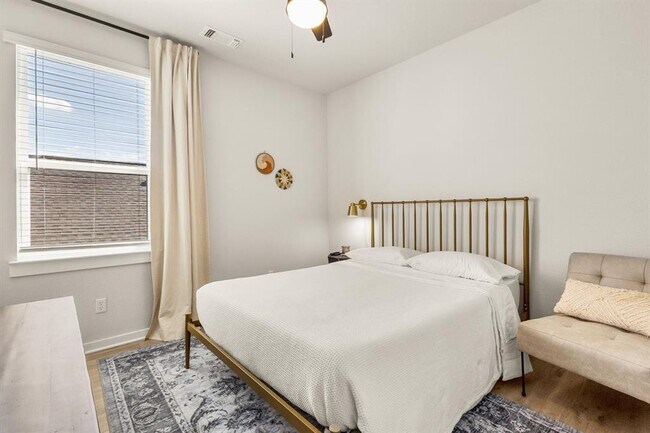 Building Photo - 12600 Purple Prairie Ln