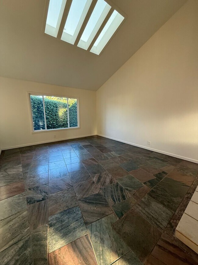 Building Photo - EXECUTIVE ENTERTAINER'S DREAM IN MISSION VIEJO!