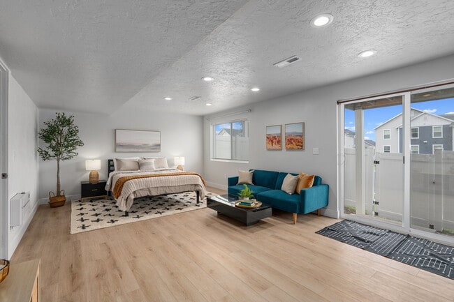 Building Photo - 14549 S Juniper Shade Dr
