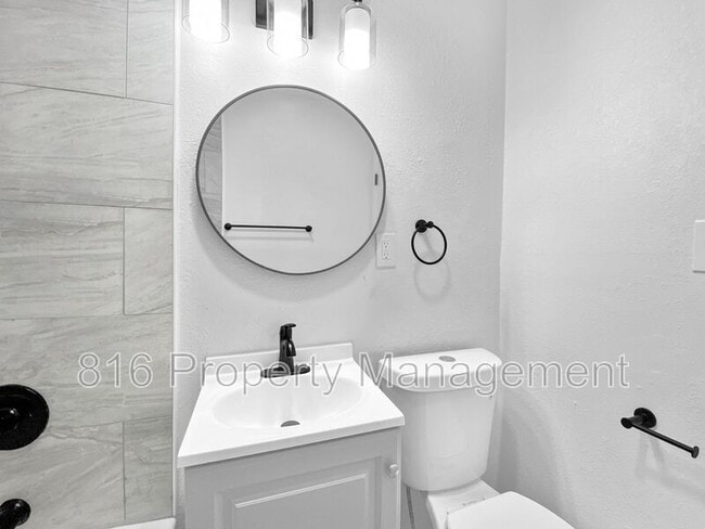 Building Photo - 2918 S 51st St