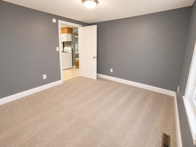 Building Photo - 1308 W Worley St