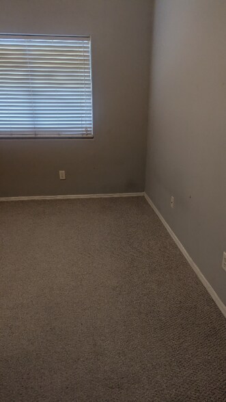 Building Photo - 5443 W Marietta Dr
