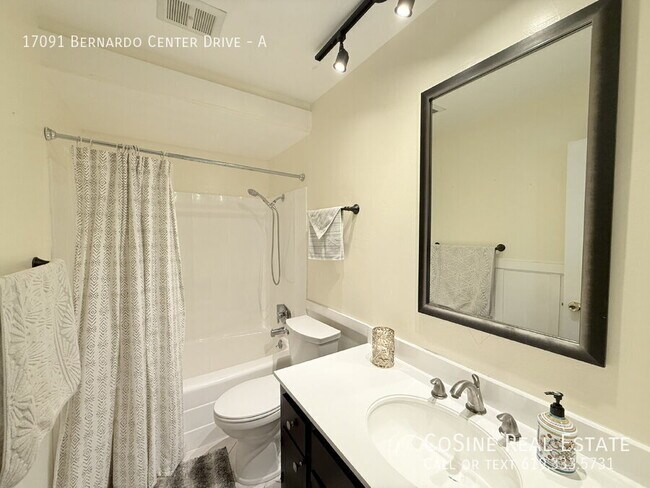 Building Photo - 17091 Bernardo Center Dr