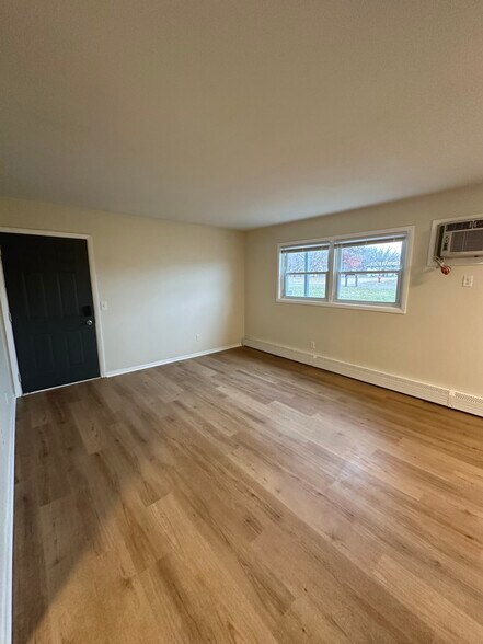 Building Photo - 2537 138th Ave NW