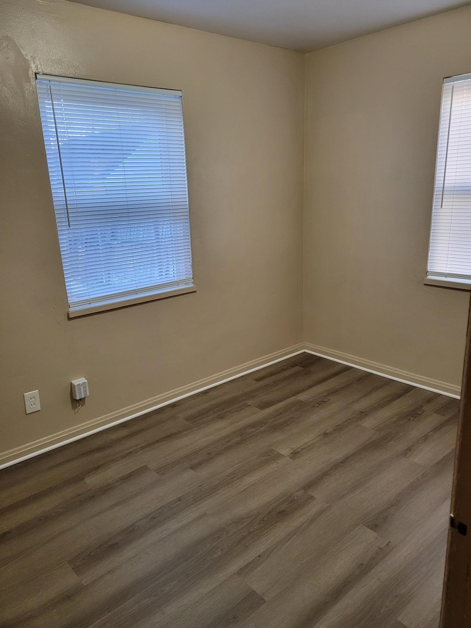 Building Photo - 332 Ashwood Ave