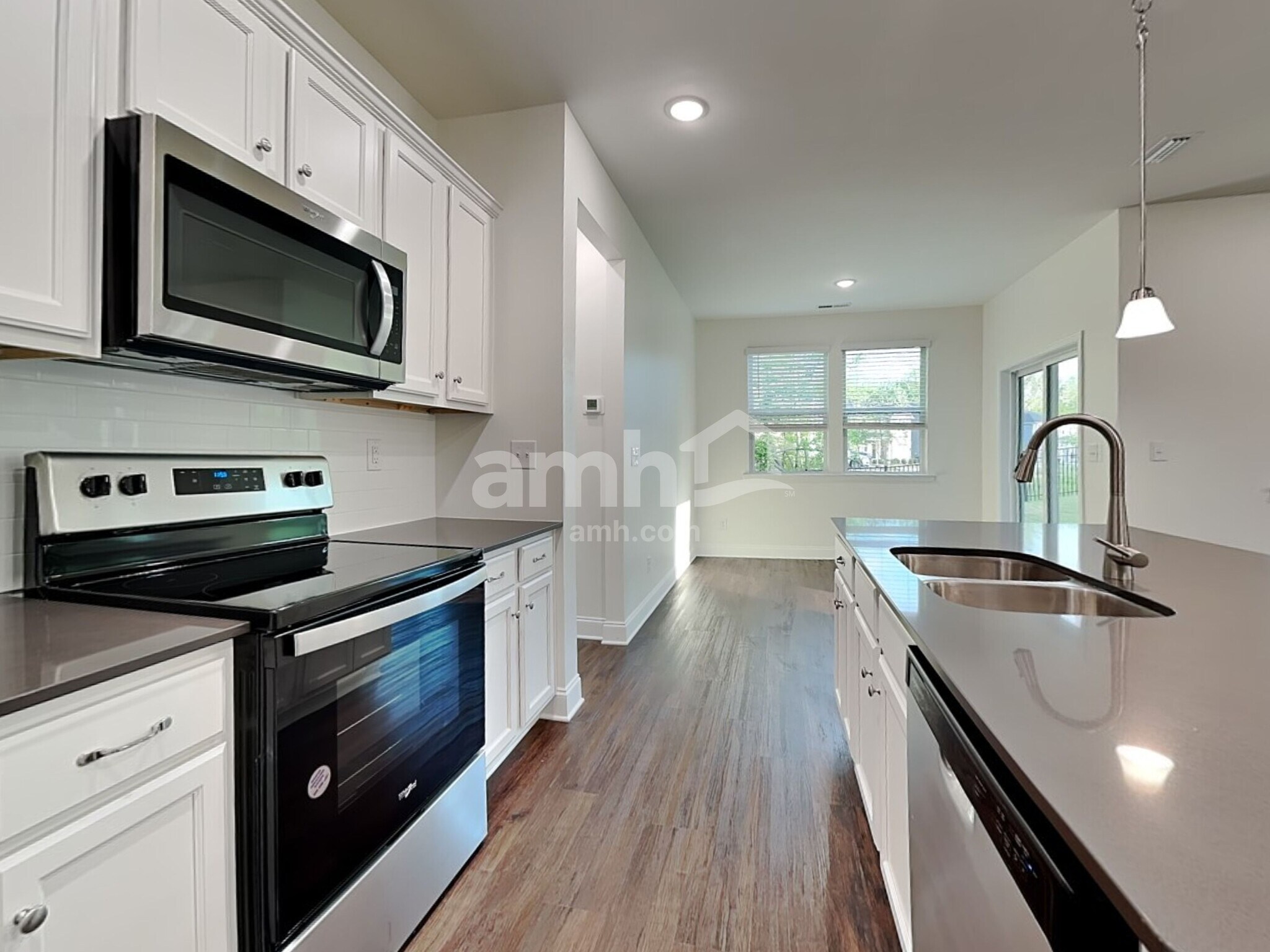 Building Photo - 5500A Farm Pond Ln