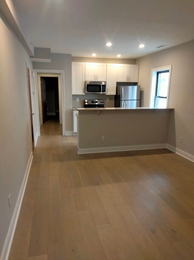 Building Photo - 45 Imlay St