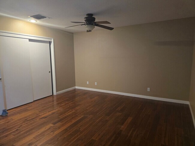 Building Photo - 418 Mt Baldy Cir