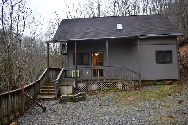 Primary Photo - 805 Tiger Creek Rd