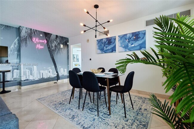 Building Photo - 31 SE 5th St