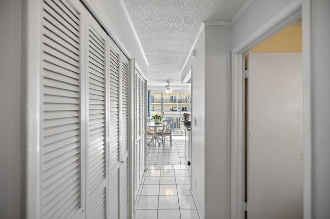 Building Photo - 775 Gulf Shore Dr