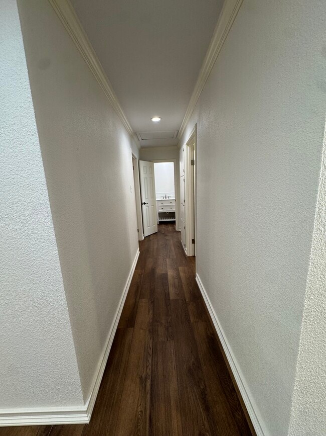 Building Photo - 13508 Fawnwood St