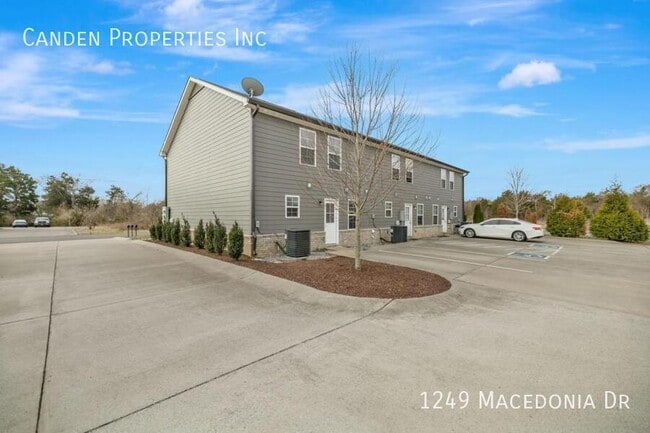 Building Photo - 1249 Macedonia Dr
