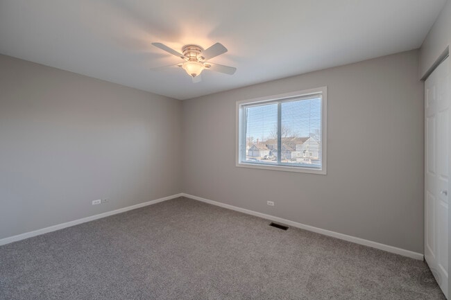 Building Photo - 2722 Wilshire Ct