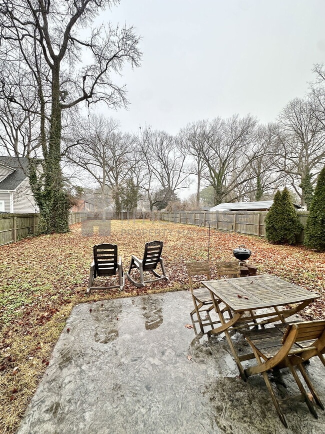 Building Photo - 4824 Kennebeck Ave