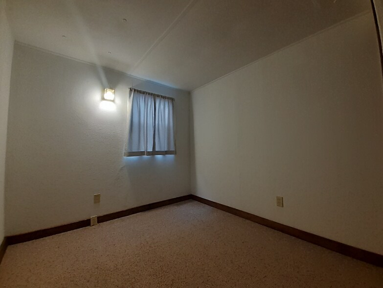 Building Photo - 100 30th St W