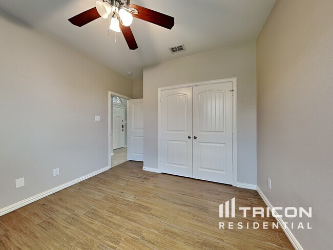 Building Photo - 109 Fred Ln