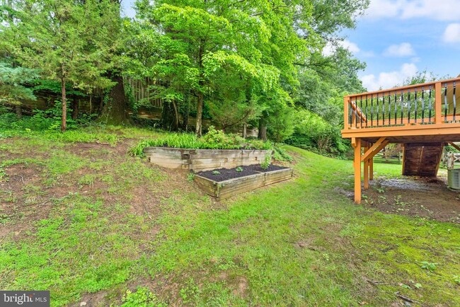Building Photo - 2660 Oakton Glen Dr