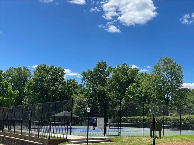 Building Photo - 320 Park Ridge Cir