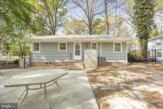 Building Photo - 731 Richwil Dr
