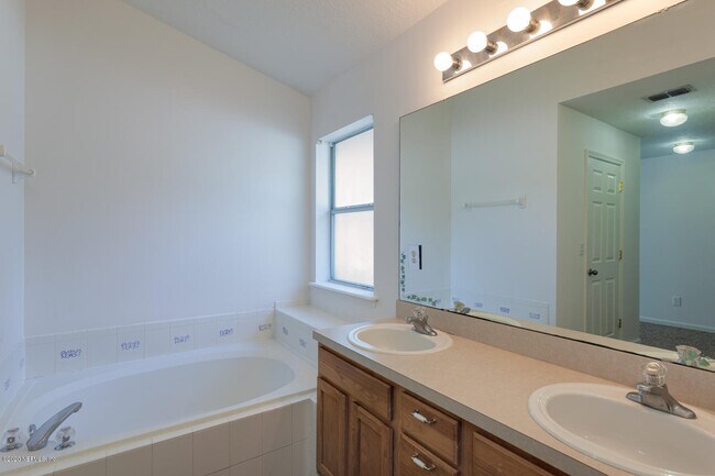Building Photo - 8614 Derry Dr