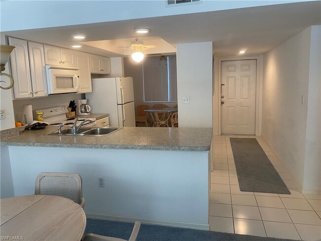 Building Photo - 290 Naples Cove Dr