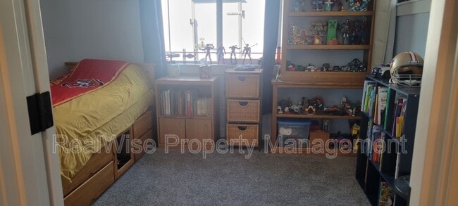 Building Photo - 235 Needlewood Dr