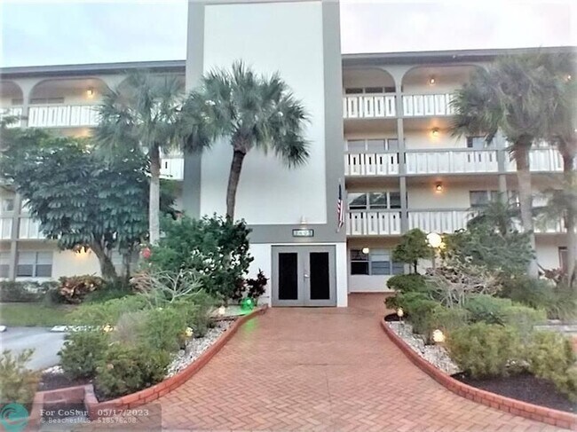 Building Photo - 3405 Bimini Ln