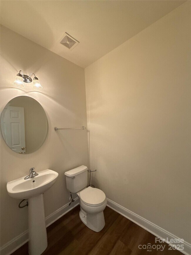 Building Photo - 10218 Glenburn Ln