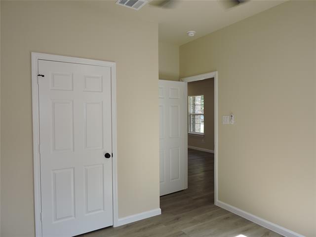 Building Photo - 106 Navajo Dr