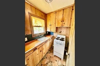 Building Photo - 387 N Glenn Ave