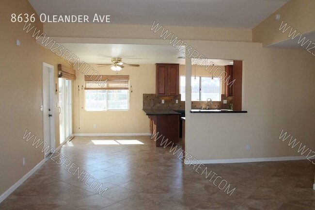 Building Photo - 8636 Oleander Ave