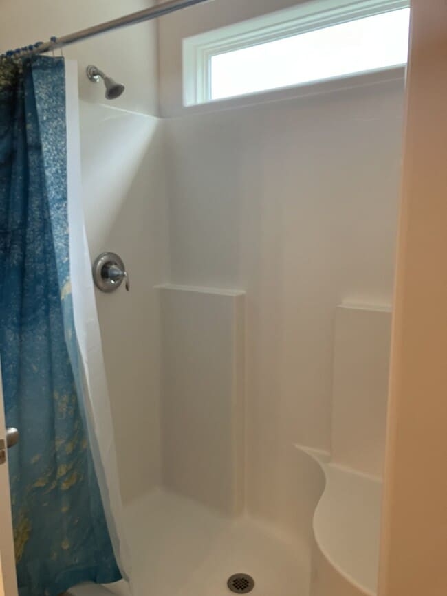 Building Photo - 499 Volunteer Park Road