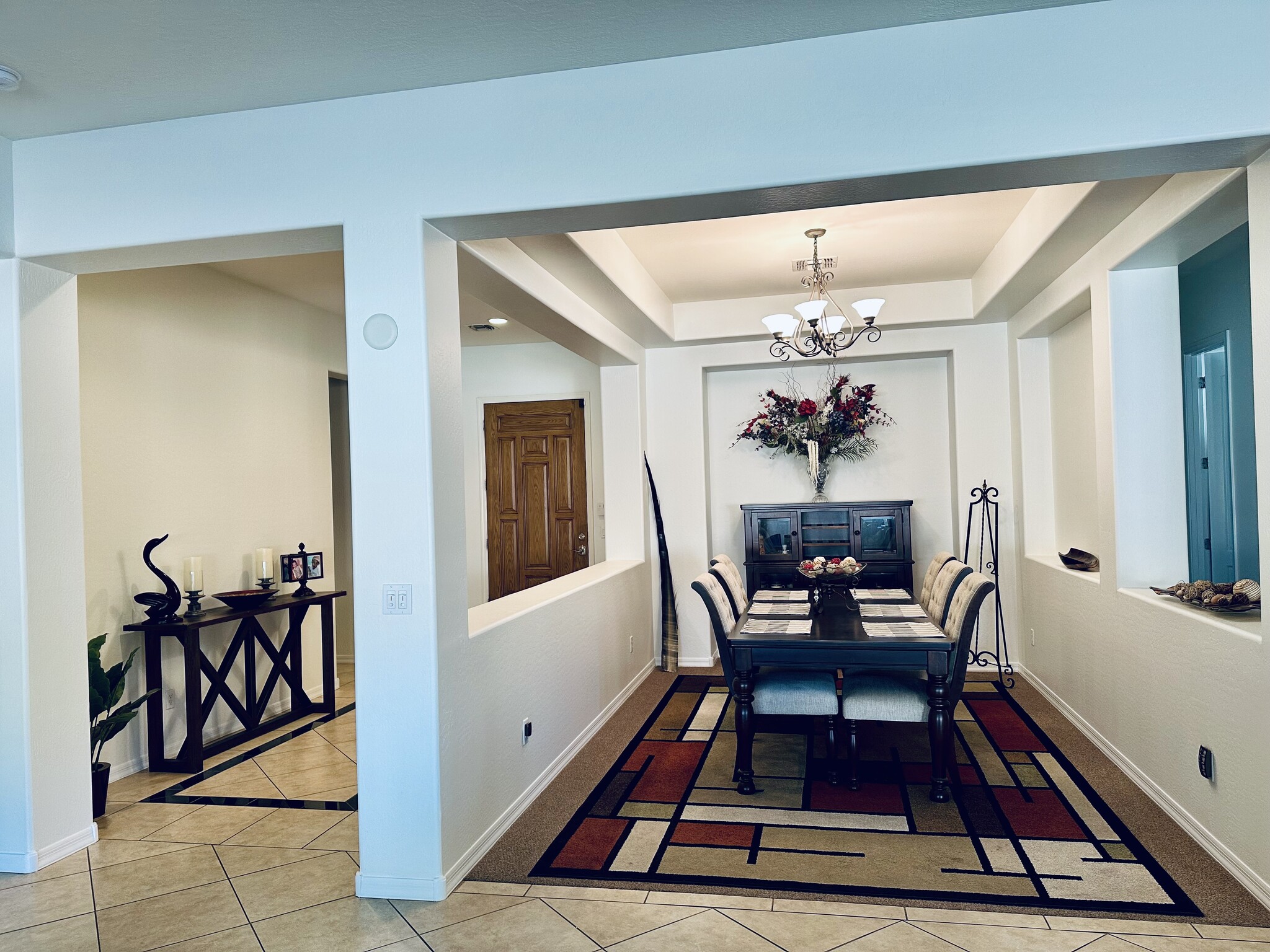 Building Photo - 372 W Aster Dr