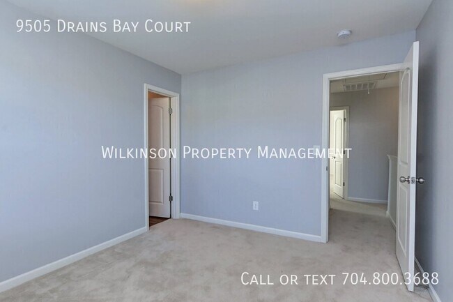 Building Photo - 9505 Drains Bay Ct