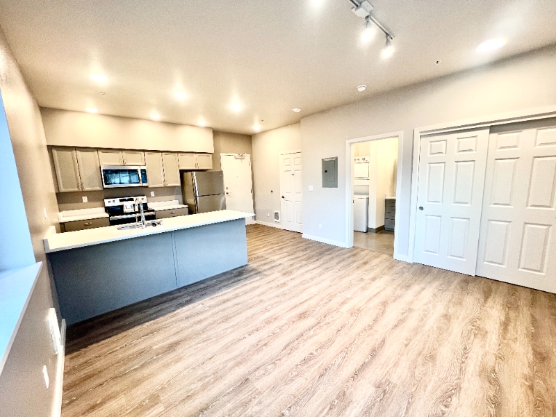 Building Photo - 2330 Yakima Ct