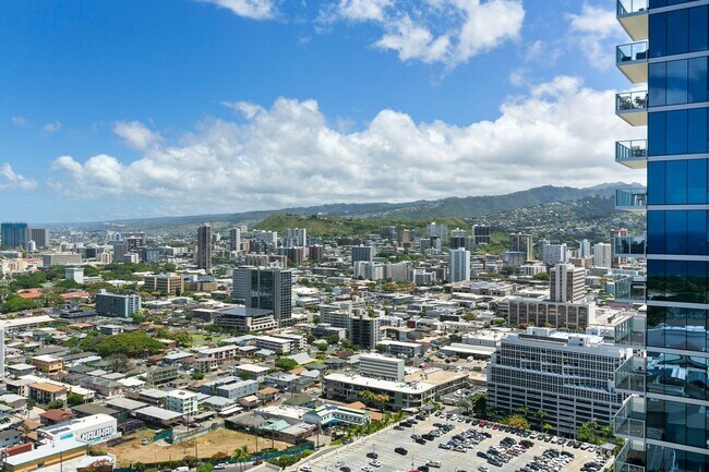 Building Photo - Stunning 3BD/3BA/2PRKG Residence at Azure Ala Moana