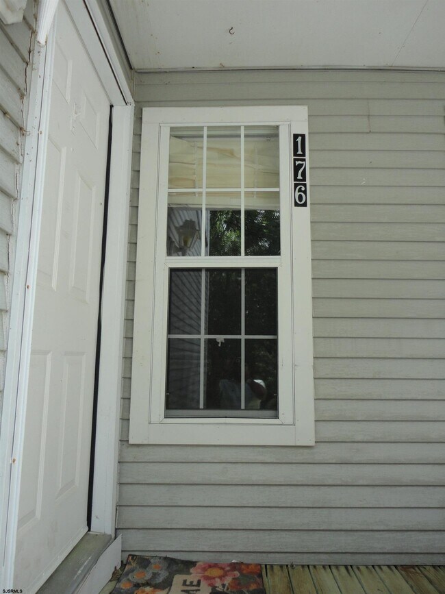 Building Photo - 176 Meadow Ridge Rd