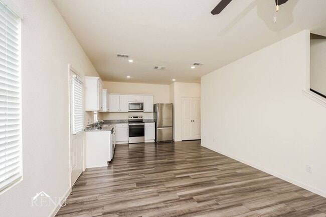 Building Photo - 6602 Charleston Dr