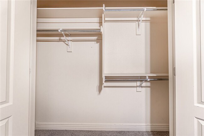 Building Photo - 1141 Torbay Trce